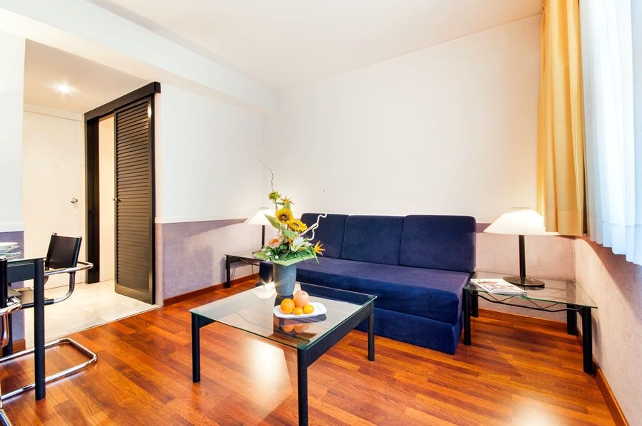 Apartamentos Descartes Barcelona Exterior photo